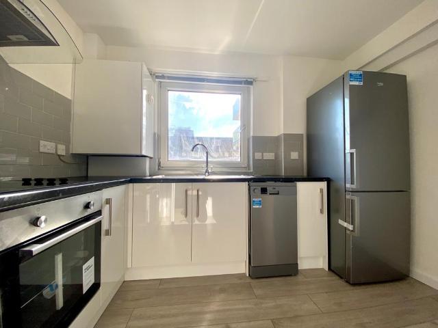 House for rent in Brondesbury Park, Greater London