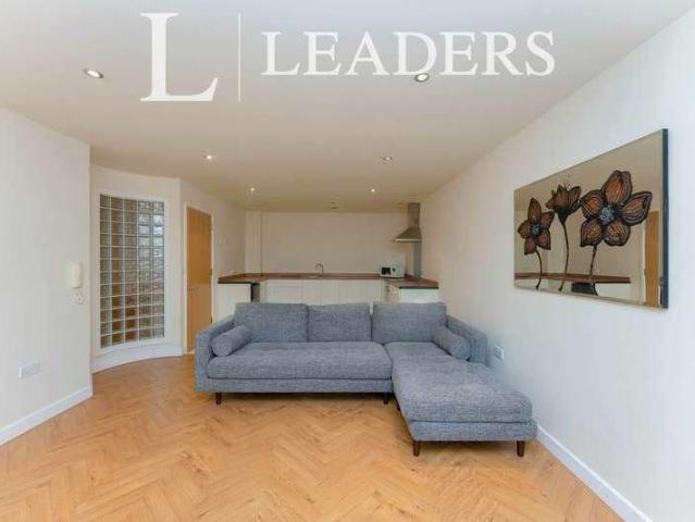 Apartment for rent in Newtown, Two Mills