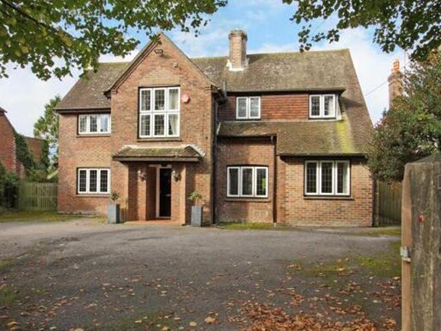 House for sale in Barton Stacey, Hampshire