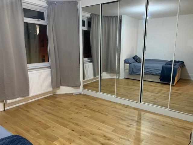 Room for rent in Lower Edmonton, Edmonton