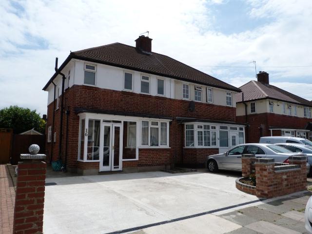 House for rent in London Borough of Hounslow, Greater London