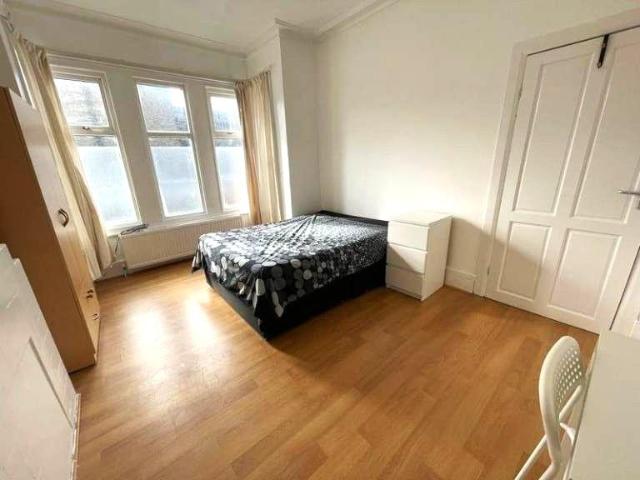 Apartment for rent in Lower Edmonton, Edmonton