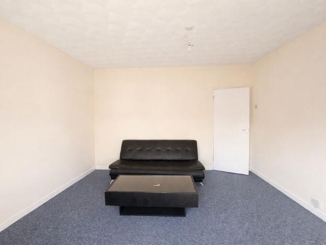 Apartment for rent in Bassett, City Of Southampton