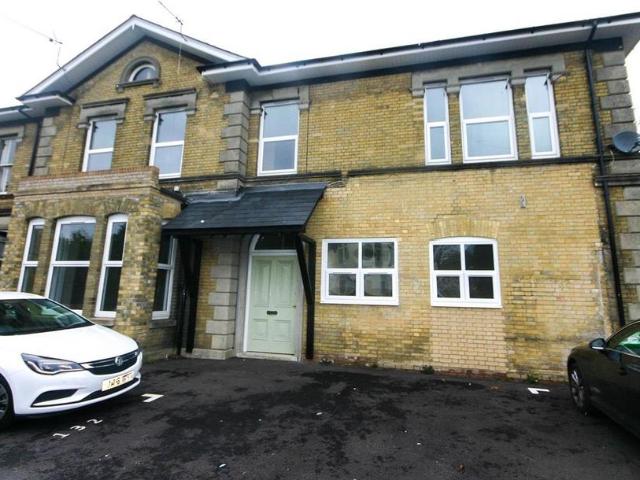 Apartment for rent in Shirley Park, City Of Southampton