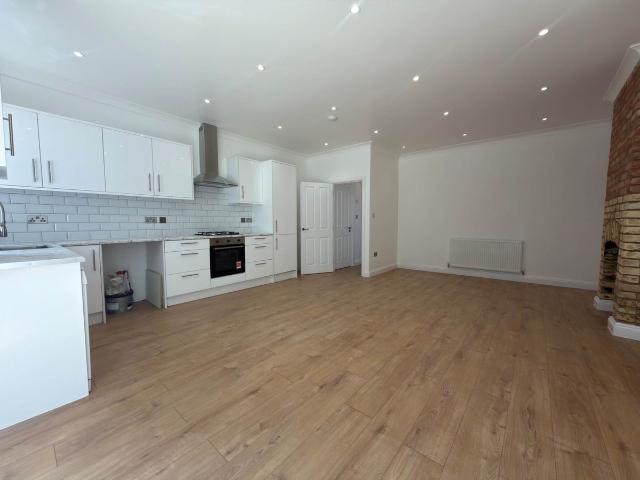 House for rent in Highams Park, Greater London