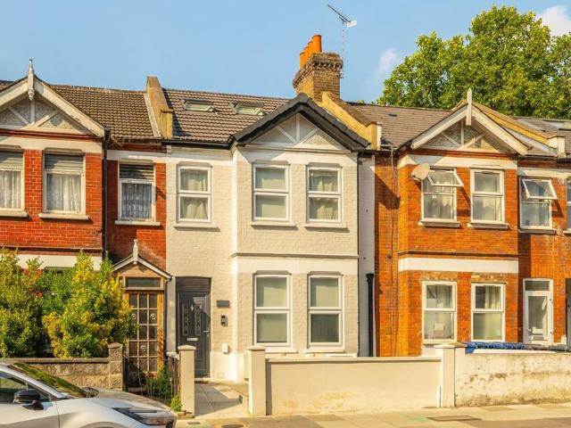 Apartment for rent in London Borough of Ealing, Greater London