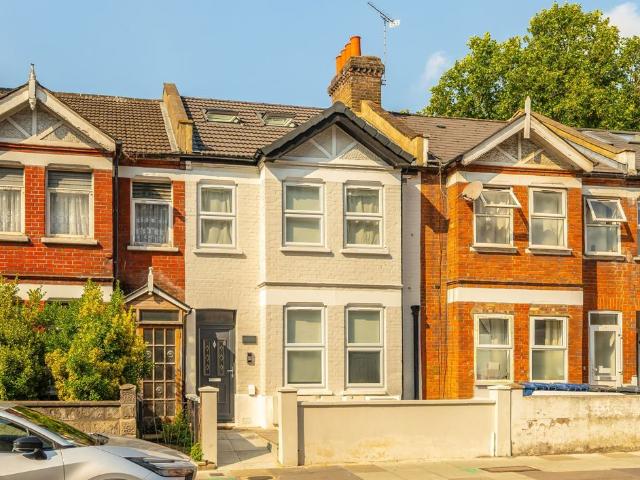 Apartment for rent in London Borough of Ealing, Greater London