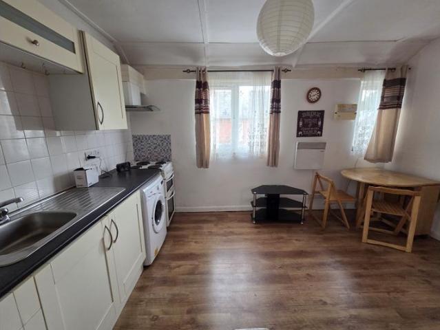 Apartment for rent in Firepool, Rumwell