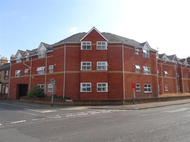 Apartment for rent in Firepool, Rumwell