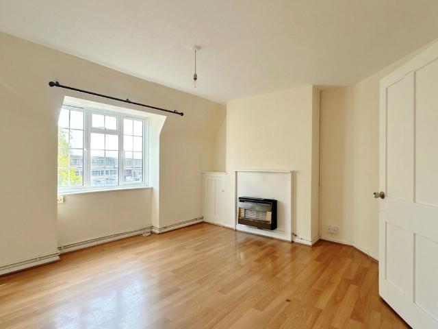 Apartment for rent in Bell Green, Greater London