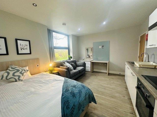 Studio for rent in Avenham, Higher Bartle
