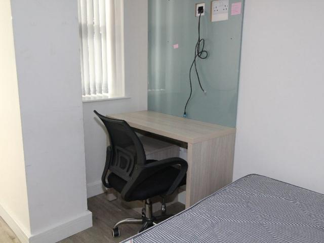 Studio for rent in Avenham, Higher Bartle