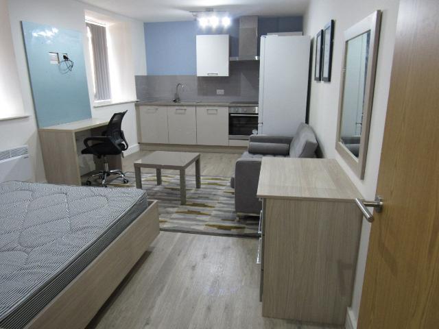 Studio for rent in Avenham, Higher Bartle