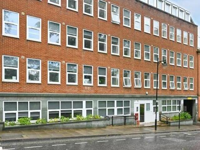 House for sale in Avenham, Higher Bartle