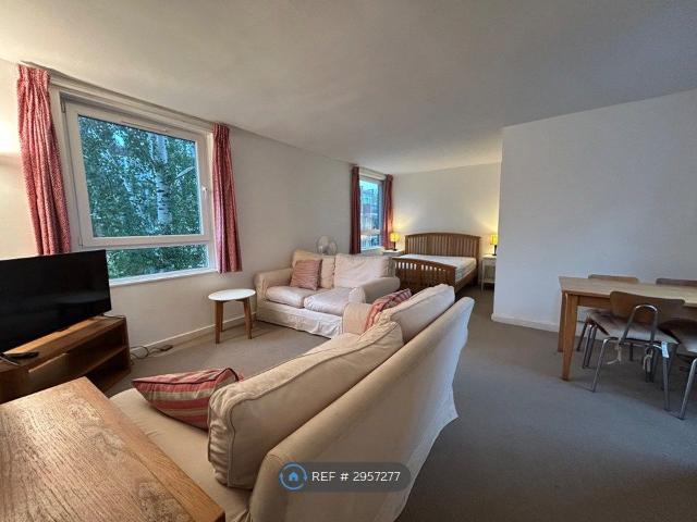Studio for rent in Kennington, Greater London