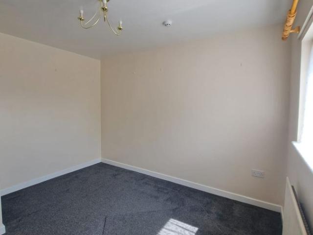 Apartment for rent in Tir-y-dail, Ammanford