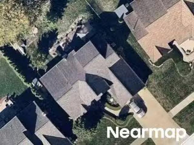 House for sale in Macomb