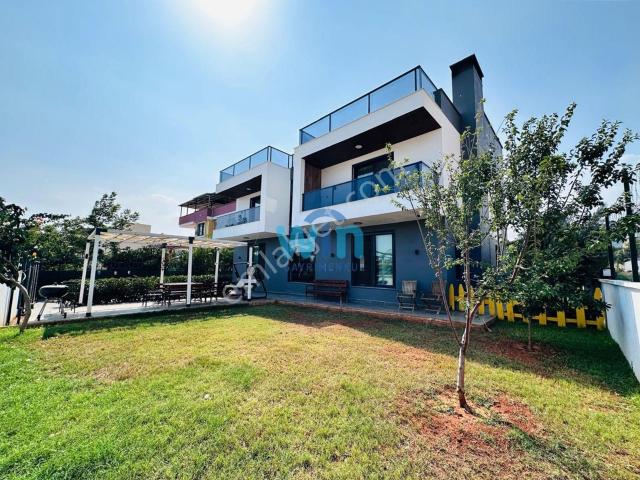 Yenişehir, Mersin içerisinde satılık Villa