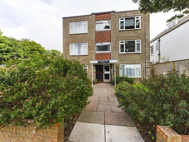 Studio for rent in Queen's Park, Brighton & Hove