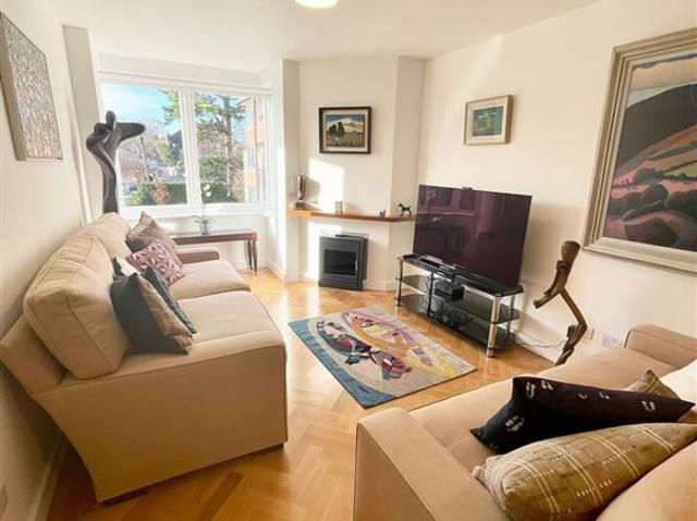 Apartment to rent in Bluebell, North Tipperary