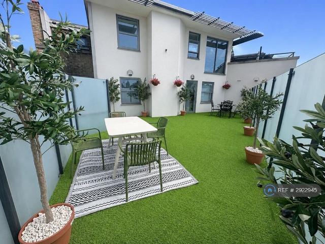 House for rent in Battersea, Greater London