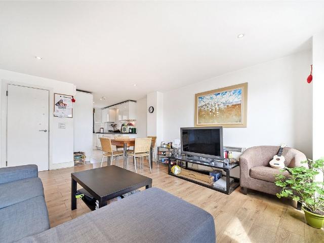 Apartment for rent in Battersea, Greater London
