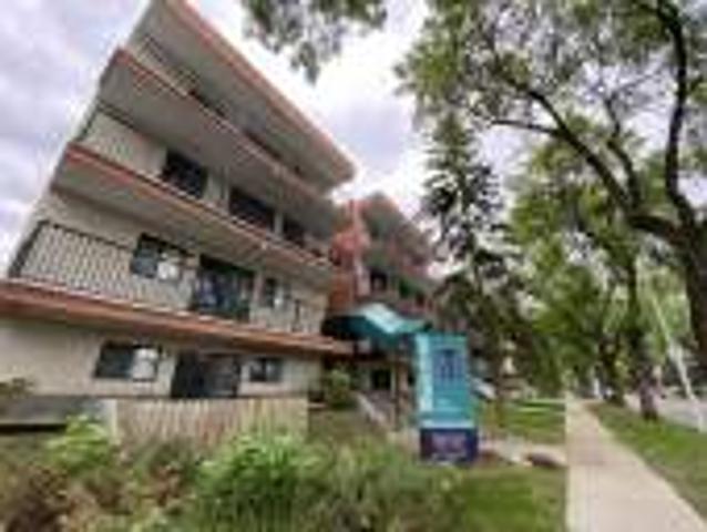 Apartment for rent in Wedgewood, Alberta