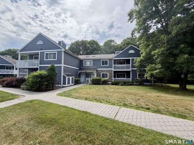 Condo for sale in Monroe, Connecticut