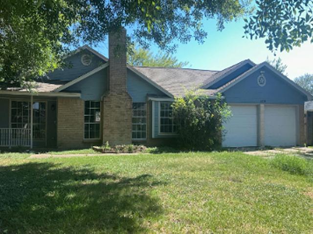 House for sale in Dickinson, Galveston County