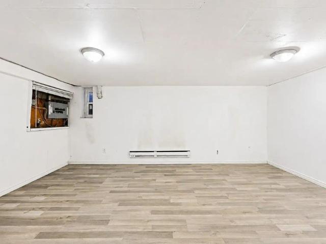 Townhouse for rent in Applewood Hills, Mississauga