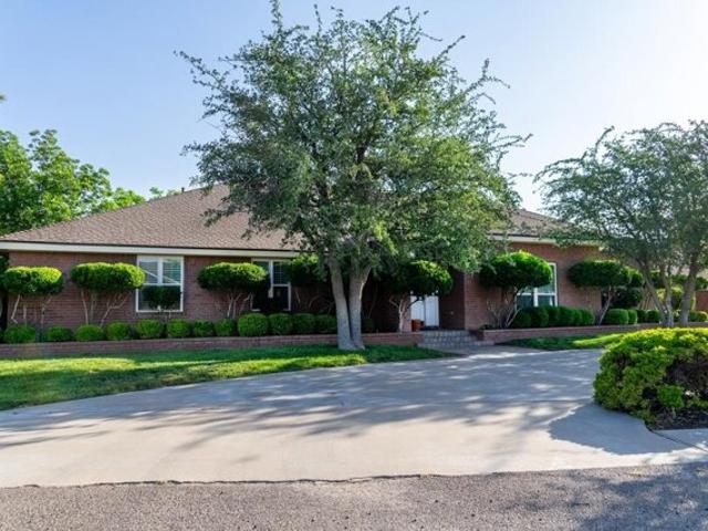 House for sale in Pecos, Texas