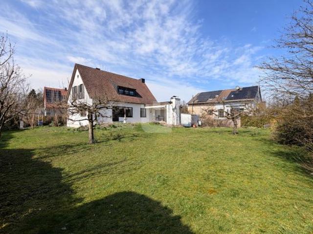 Erdgeschosswohnung kaufen in Gröbenzell, Bayern