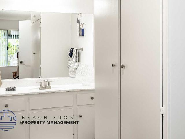 Apartment for rent in Midway City, California
