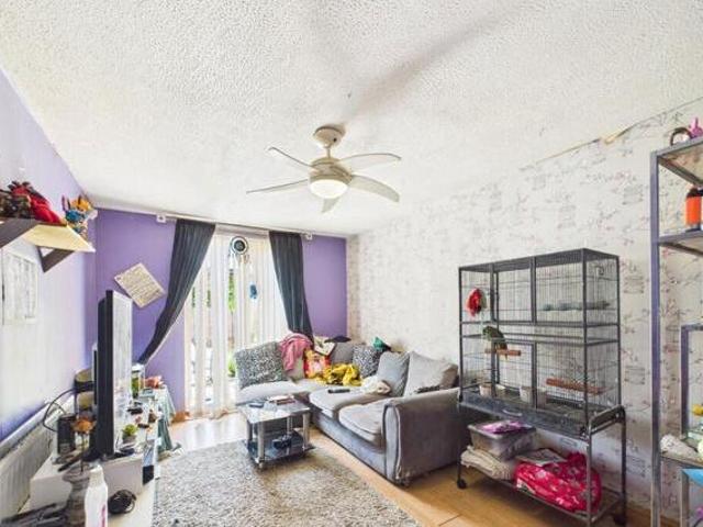 House for sale in Halton
