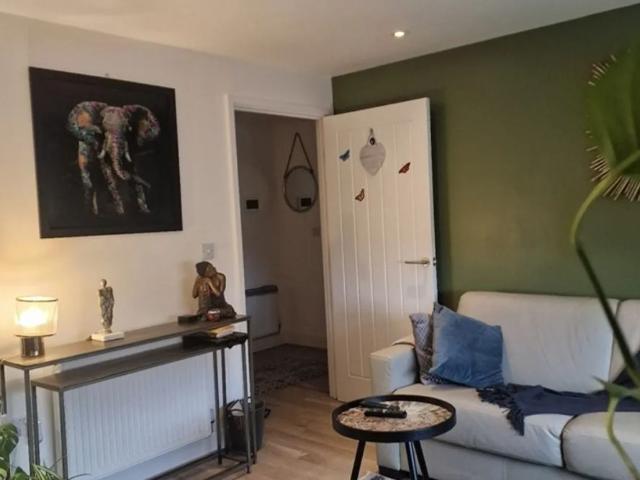 Apartment for rent in London Borough of Ealing, Greater London