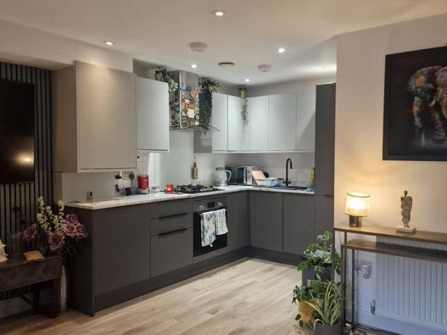 Apartment for rent in London Borough of Ealing, Hanwell