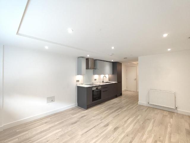 Apartment for rent in London Borough of Ealing, Greater London