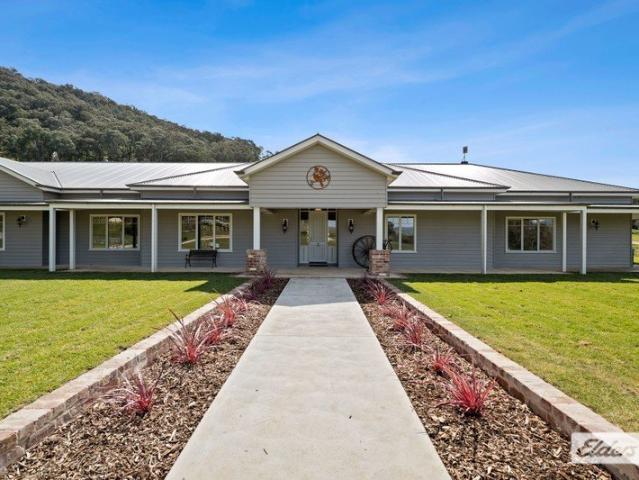 House for sale in Kergunyah, Victoria
