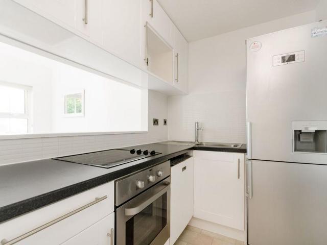 Apartment for rent in Norbiton, Greater London
