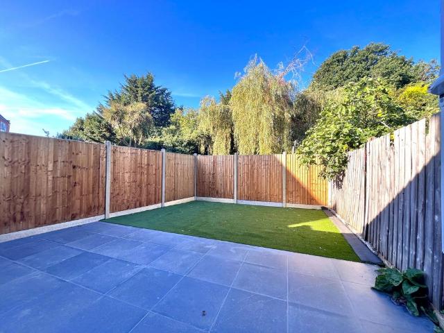 House for rent in London Borough of Ealing, Greater London