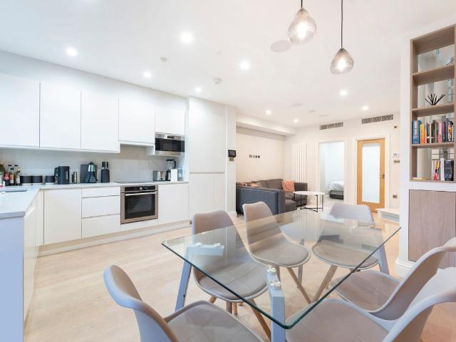 Apartment for rent in London Borough of Camden, Greater London