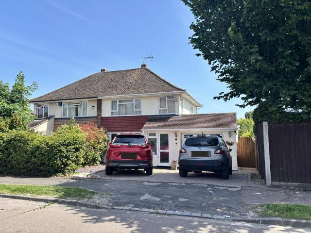 House for rent in Pouchen End, Hertfordshire