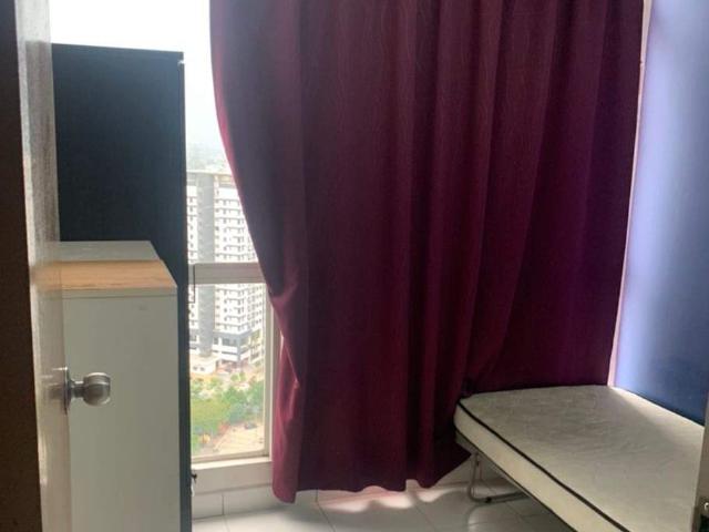 Room for rent in Petaling, Alam Impian