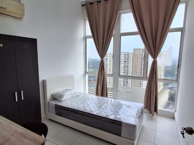 Room for rent in Petaling, Alam Impian