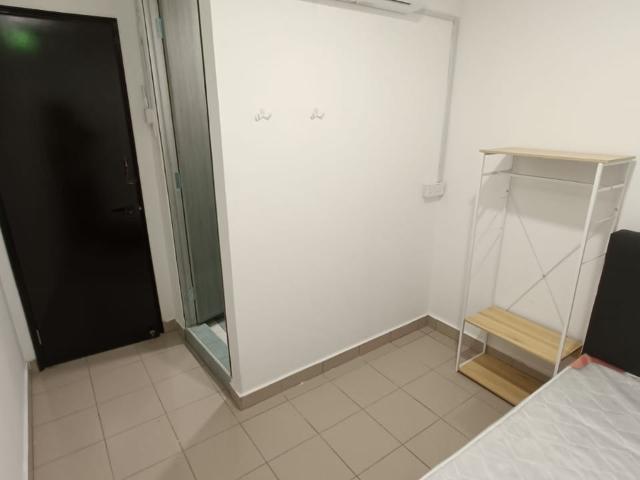 Room for rent in Petaling, Alam Impian