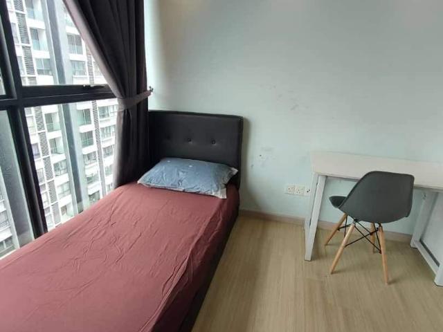 Room for rent in Petaling, Alam Impian