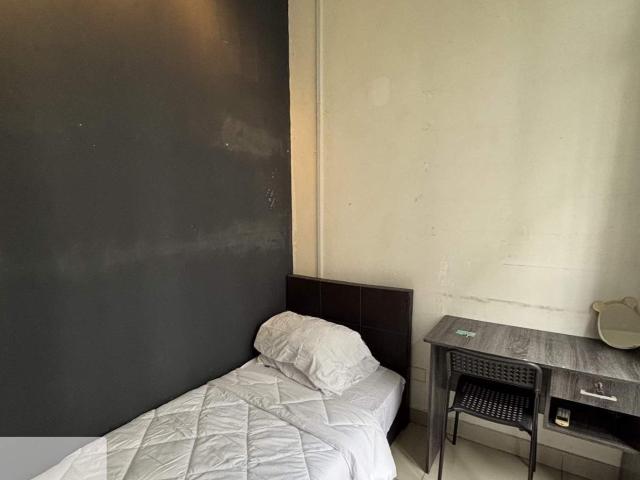 Room for rent in Petaling, Alam Impian