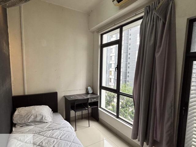 Room for rent in Petaling, Alam Impian