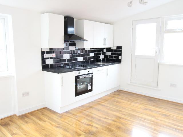 Studio for rent in Town Centre, Roby Mill