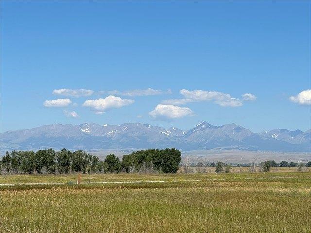Land for sale in Sweet Grass, Montana